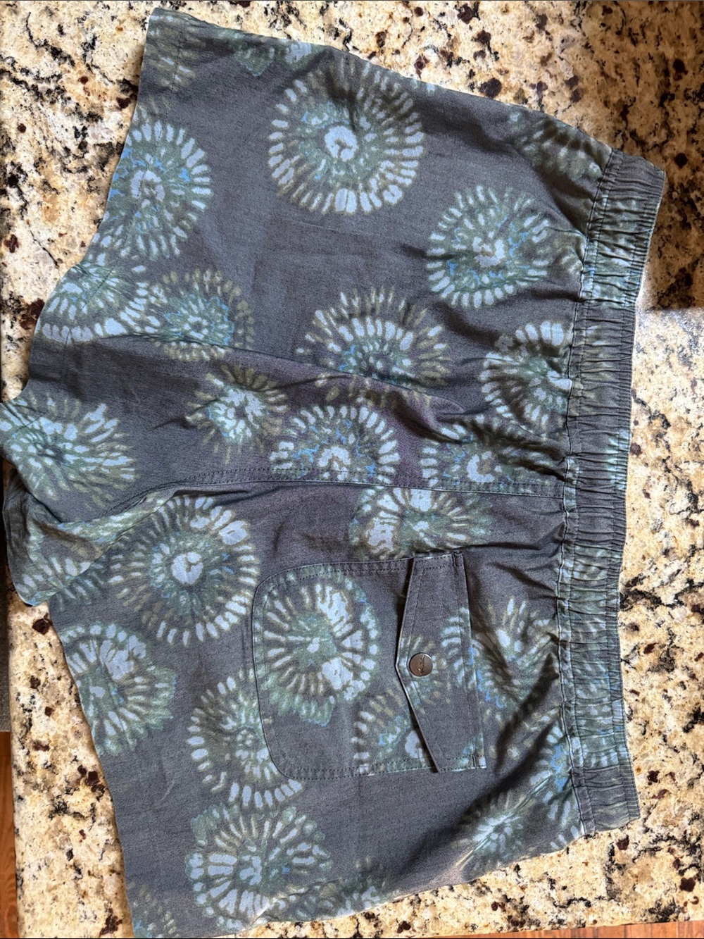 Toad&Co Gray and Light Blue Tie-Dye Women's Hybrid Shorts - Picture 4 of 4
